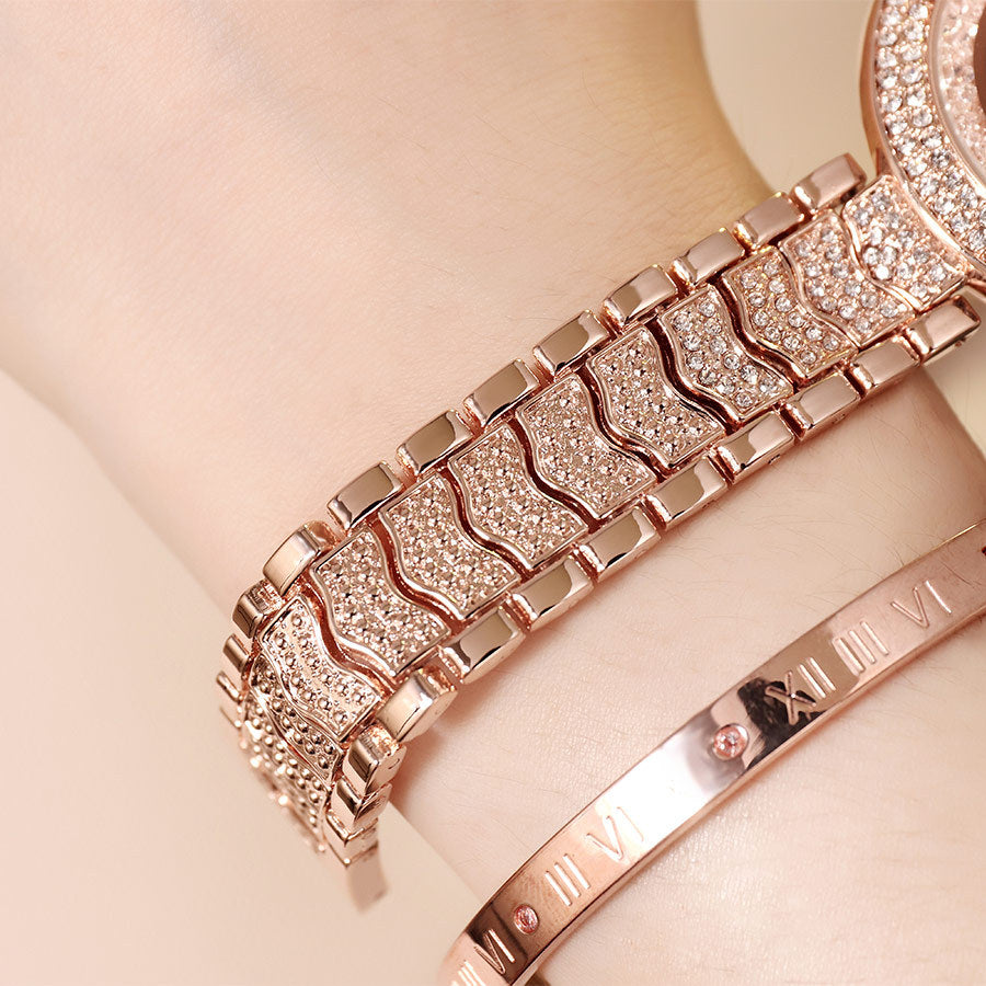 Damenuhr mit Diamantarmband